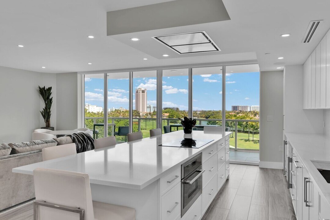 550 SE Mizner Blvd in Boca Raton, FL - Building Photo