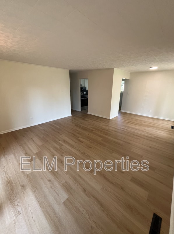 861 Mark Pl in Columbus, OH - Building Photo - Building Photo
