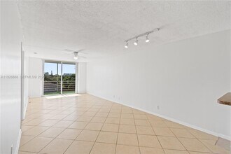 1830 Dixieana St in Hollywood, FL - Building Photo - Building Photo