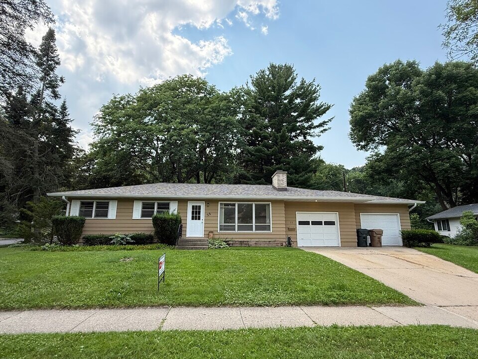 22 S Segoe Rd in Madison, WI - Building Photo