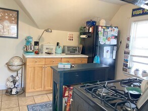 386 Highland Ave, Unit 3 in Somerville, MA - Building Photo - Building Photo