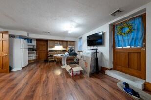 9 Austin Park, Unit 1 in Cambridge, MA - Building Photo