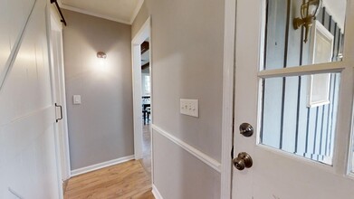 Spacious Home Conveniently Located close t in Auburn, AL - Building Photo - Building Photo