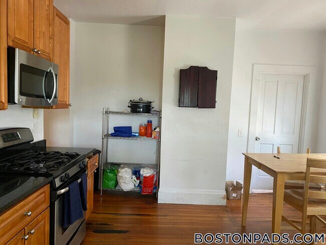 27 Buttonwood St in Boston, MA - Building Photo - Building Photo