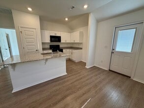 8826 Preston Wood Dr in Fort Smith, AR - Building Photo - Building Photo