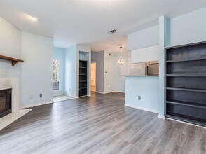 2450 Wickersham Ln in Austin, TX - Building Photo - Building Photo