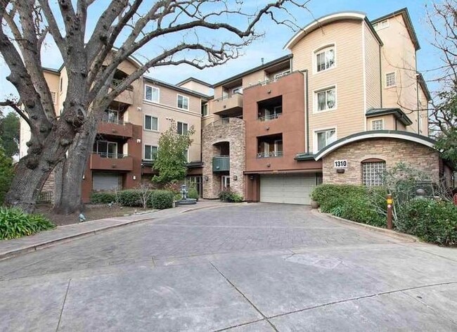 property at 1310 Creekside Dr