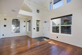 12626 Carmel Country Rd in San Diego, CA - Building Photo - Building Photo