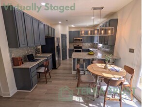 10429 Madison Park Dr in Charlotte, NC - Building Photo - Building Photo