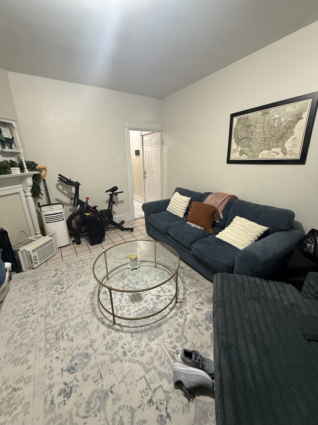190 L St, Unit 1 in Boston, MA - Building Photo - Building Photo