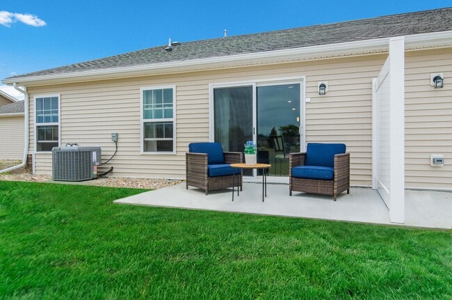 Redwood Fox River Grove in Fox River Grove, IL - Building Photo - Building Photo