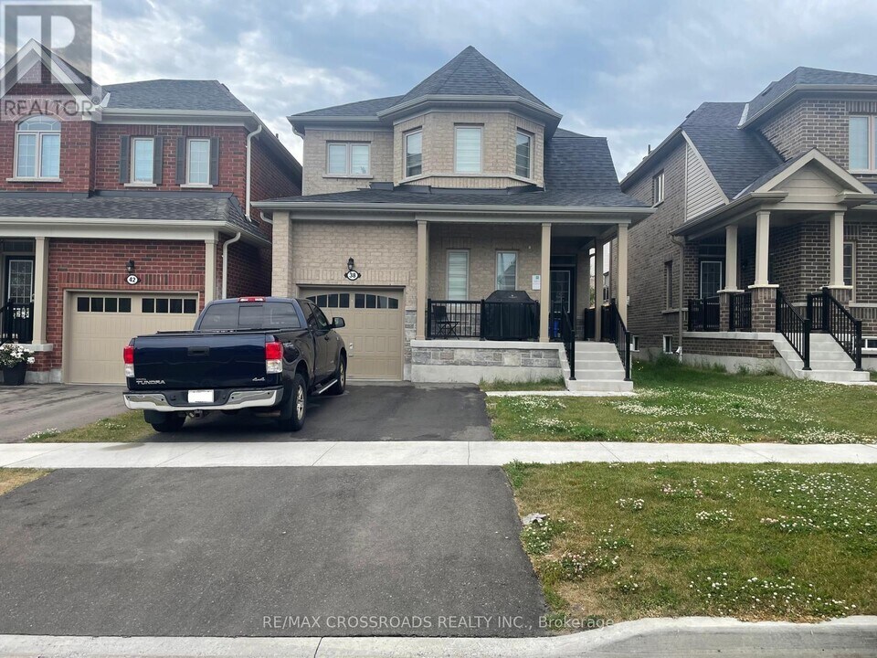 38 Jack Potts Wy in Clarington, ON - Building Photo