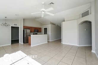2703 19th St SW in Lehigh Acres, FL - Foto de edificio - Building Photo