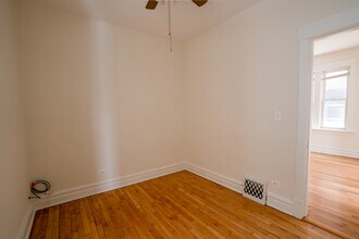 3541 N Whipple St, Unit 1 in Chicago, IL - Foto de edificio - Building Photo