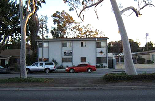 248 E Artesia Blvd in Long Beach, CA - Foto de edificio - Building Photo