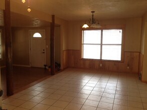 1240 S Brazos St in Weatherford, TX - Building Photo - Building Photo