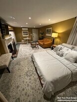 25 Westfield Rd in Newton, MA - Building Photo