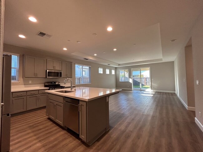 3445 Chamberlain Run in Chico, CA - Building Photo - Building Photo