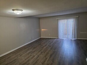 2031 Pine Chace Ct in Tampa, FL - Building Photo - Building Photo
