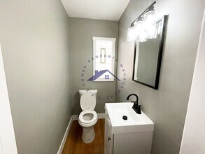 9790 Kensington Ave in Detroit, MI - Building Photo - Building Photo
