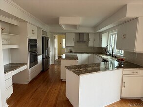 5 Hidden Springs Dr in Pittsford, NY - Building Photo - Building Photo
