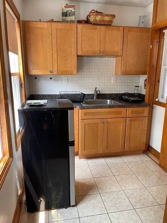 4 Grove St in Belmont, MA - Building Photo