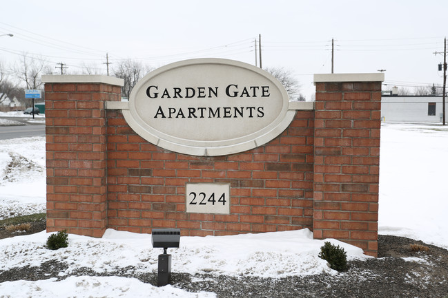 Garden Gate Senior Apartments in Buffalo, NY - Foto de edificio - Building Photo