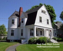 108 Walnut St in Newton, MA - Building Photo