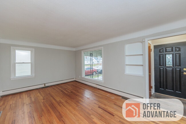 25370 Drakefield Ave in Euclid, OH - Building Photo - Building Photo