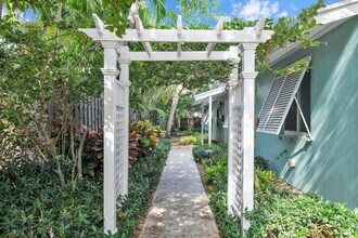 320 NE 1st Ave in Delray Beach, FL - Building Photo - Building Photo