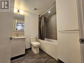 950-5950 Portage Pkwy in Vaughan, ON - Building Photo - Building Photo