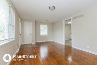 6925 N Hickory St in Kansas City, MO - Foto de edificio - Building Photo