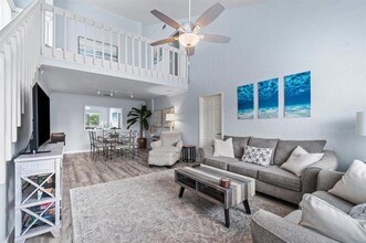 470 Bella Vista Ct N in Jupiter, FL - Building Photo - Building Photo