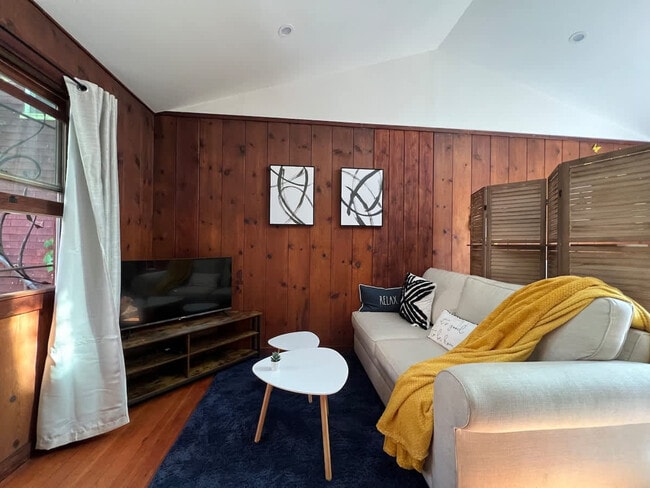 1938 Channing Way, Unit GO ID1310767P in Berkeley, CA - Foto de edificio - Building Photo