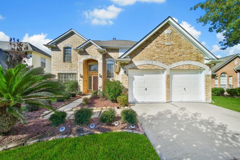 522 Jay's Ln in Stafford, TX - Building Photo