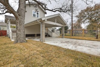 901 W 15th 1/2 St in Houston, TX - Building Photo - Building Photo