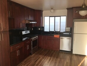 1472 12th Ave, Unit 1472 in San Francisco, CA - Building Photo - Building Photo