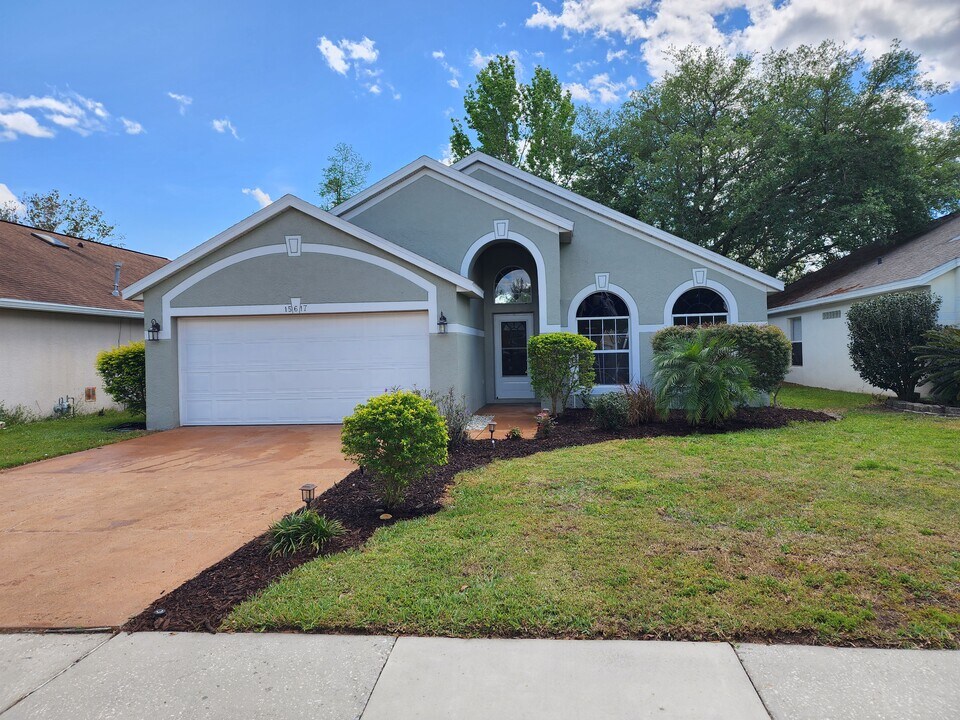 15617 Autumn Glen Ave in Clermont, FL - Building Photo