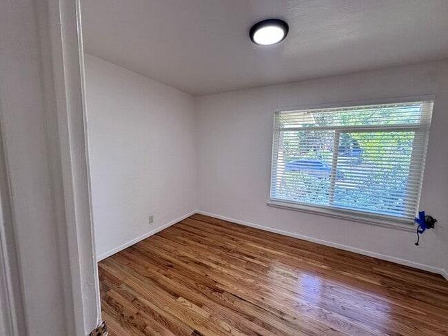 245 Imperial Blvd in Reno, NV - Building Photo - Building Photo