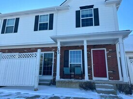 1402 Riversedge Dr in Saline, MI - Building Photo