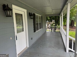 155 Davis Rd in Stockbridge, GA - Building Photo - Building Photo