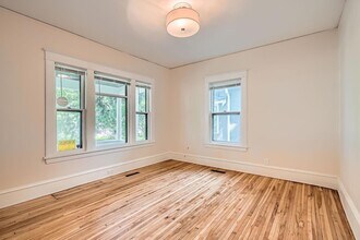 3014 N Humboldt Ave in Minneapolis, MN - Building Photo - Building Photo