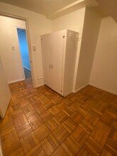 6445 Luzon Avenue Northwest, Unit 501 in Washington, DC - Foto de edificio - Building Photo