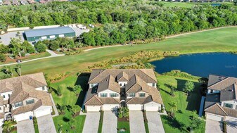 5815 Wake Forest Run, Unit 103 in Bradenton, FL - Building Photo