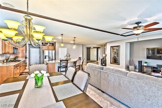 1844 Moonglow Peak Ave in North Las Vegas, NV - Foto de edificio - Building Photo