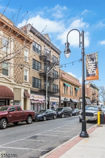 73 Washington St-Unit -3 in Bloomfield, NJ - Foto de edificio