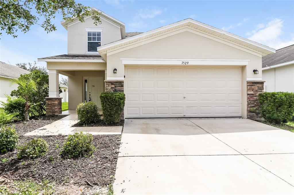 7529 Maroon Peak Dr in Ruskin, FL - Building Photo