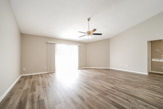 45 Perry Creek Dr in Jacksonville, FL - Building Photo - Building Photo