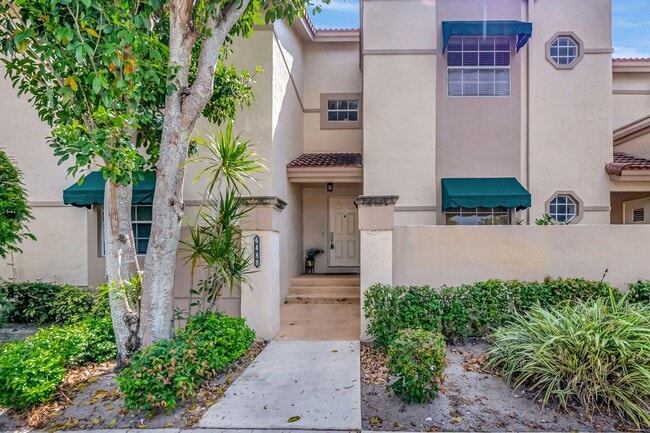 6488 Via Regina in Boca Raton, FL - Building Photo - Building Photo