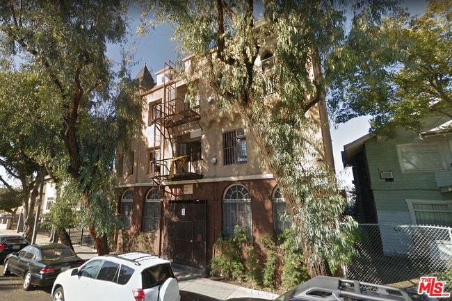 property at 1117 S Westlake Ave